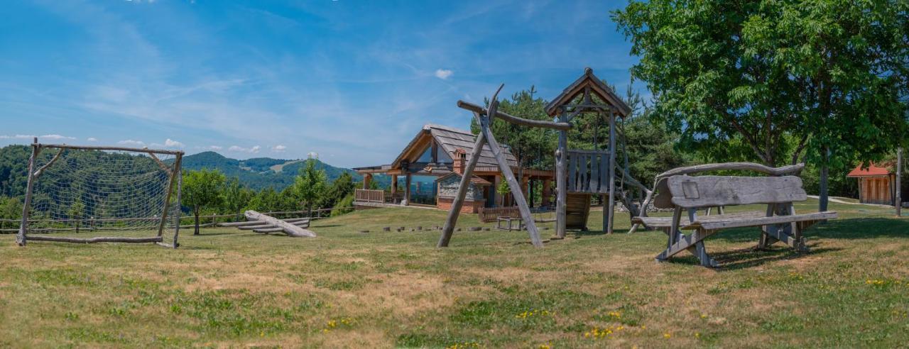 Holiday Home Ernest Zelezni With Hot Tub Ivancna Gorica Eksteriør bilde