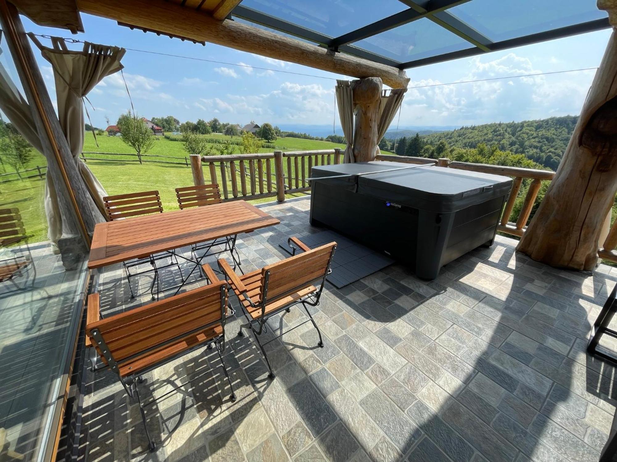 Holiday Home Ernest Zelezni With Hot Tub Ivancna Gorica Eksteriør bilde